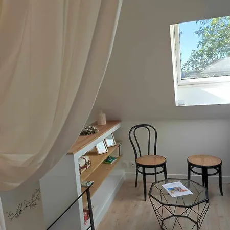 Le Loft D'adrien, Ode A La Douc'eure, Classe 3 Etoiles, Accueil Velo 아파트 *